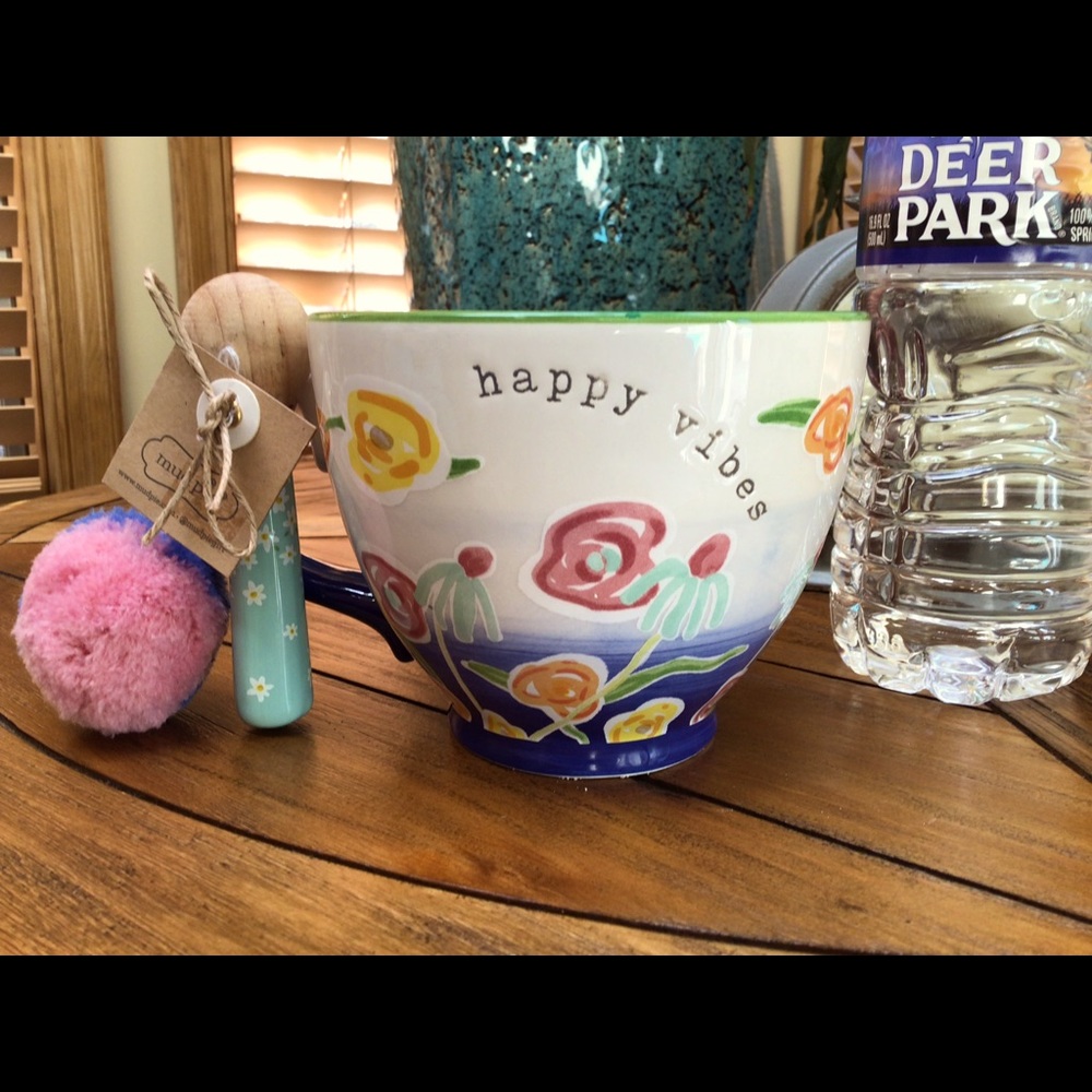 Mud Pie ceramic mug in floral design NWT